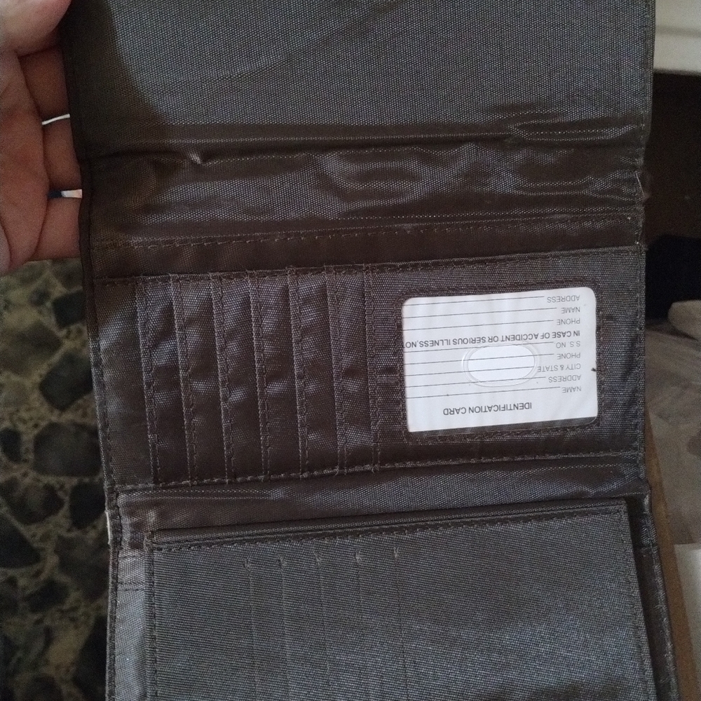 Guess Wallet